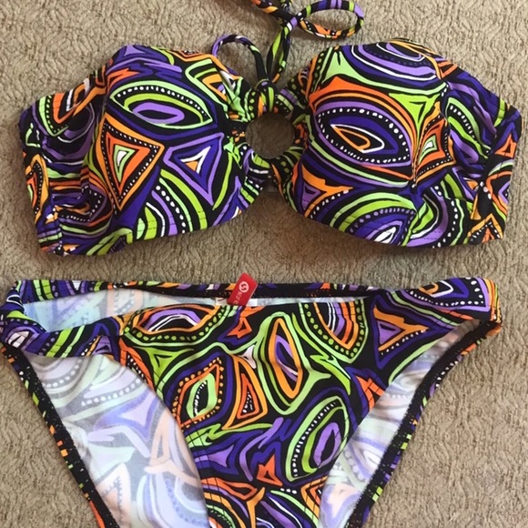 BIKINI TOP AND BOTTOM NWOT - Picture 1 of 4